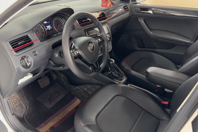 Used Volkswagen Santana 2017 Haval H9 1.6L Automatic Comfort Edition Interior 1