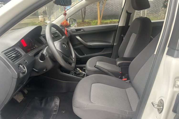 Used Volkswagen Santana 2017 Haval H6 1.6L Automatic Fashion Edition Interior 2