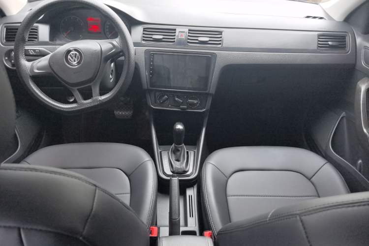 Used Volkswagen Santana 2017 Haval H6 1.6L Automatic Fashion Edition Interior 3