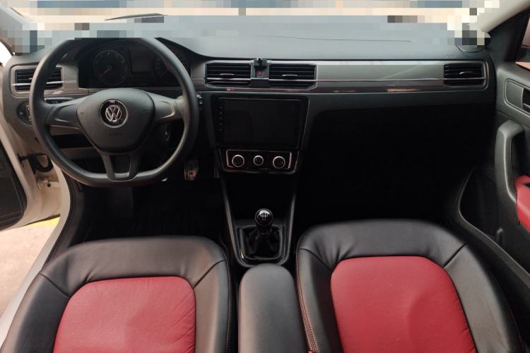 Used Volkswagen Santana 2017 Haval H9 1.6L Manual Fashion Edition Interior 3