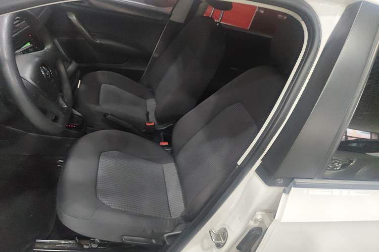 Used Volkswagen Santana 2017 Haval H6 1.6L Automatic Fashion Edition Left Front Seat
