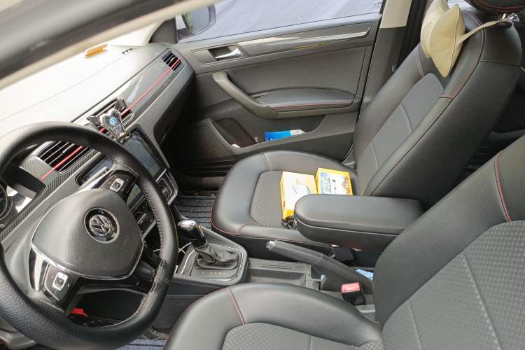 Used Volkswagen Santana 2017 Haval H9 1.6L Automatic Comfort Edition Left Front Seat