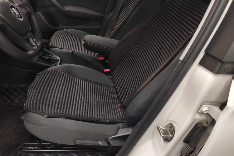 Used Volkswagen Santana 2017 Haval H6 1.6L Automatic Fashion Edition Left Front Seat