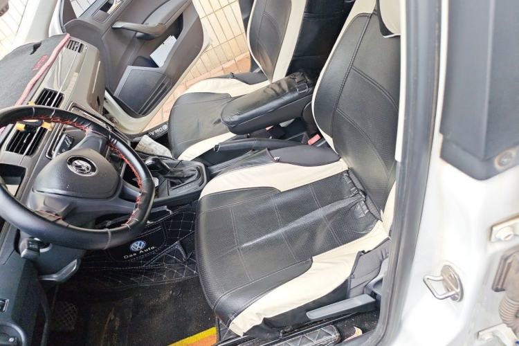 Used Volkswagen Santana 2017 Haval H6 1.6L Automatic Fashion Edition Left Front Seat