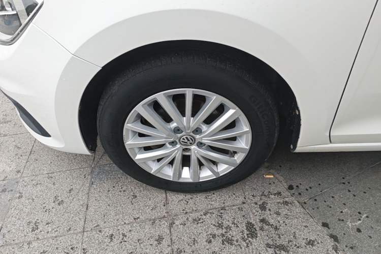 Used Volkswagen Santana 2017 Haval H9 1.6L Automatic Comfort Edition Left Front Wheel Hub