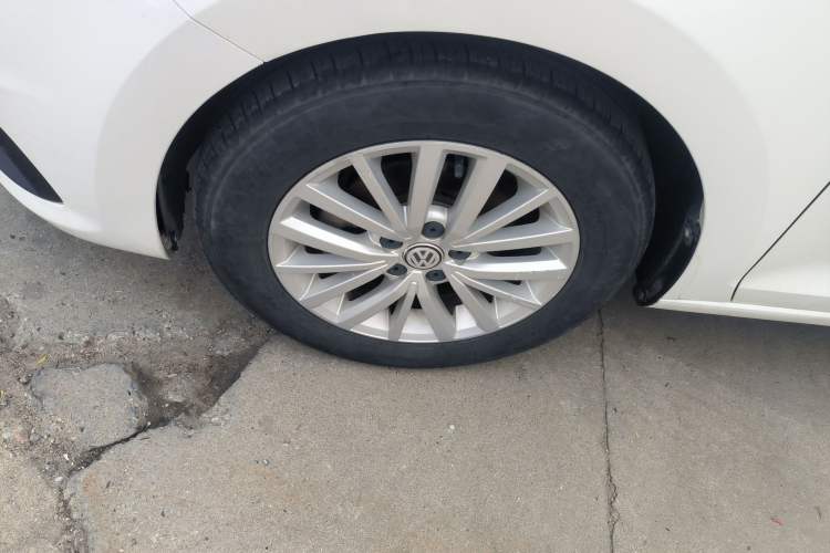 Used Volkswagen Santana 2017 Haval H9 1.6L Automatic Comfort Edition Left Front Wheel Hub