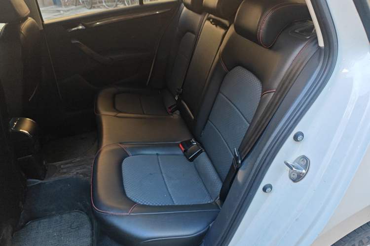 Used Volkswagen Santana 2017 Haval H9 1.6L Manual Comfort Edition Left Rear Seat