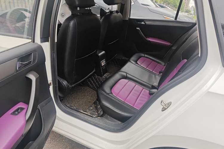 Used Volkswagen Santana 2017 Haval H6 1.6L Automatic Fashion Edition Left Rear Seat