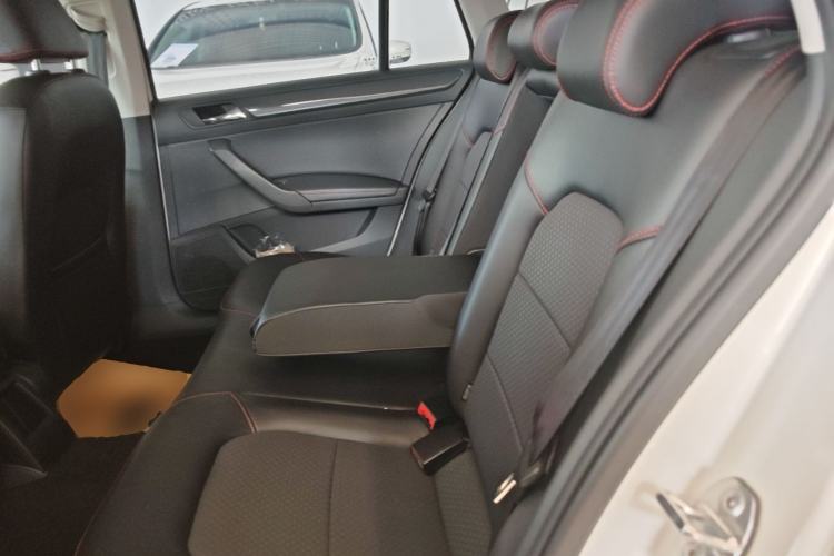 Used Volkswagen Santana 2017 Haval H9 1.6L Automatic Comfort Edition Left Rear Seat