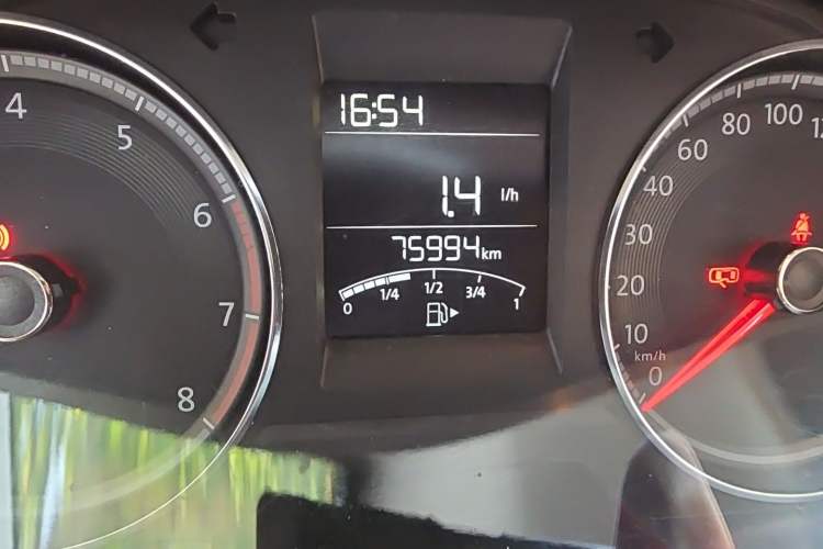 Used Volkswagen Santana 2017 Haval H9 1.6L Manual Comfort Edition Odometer Close Up