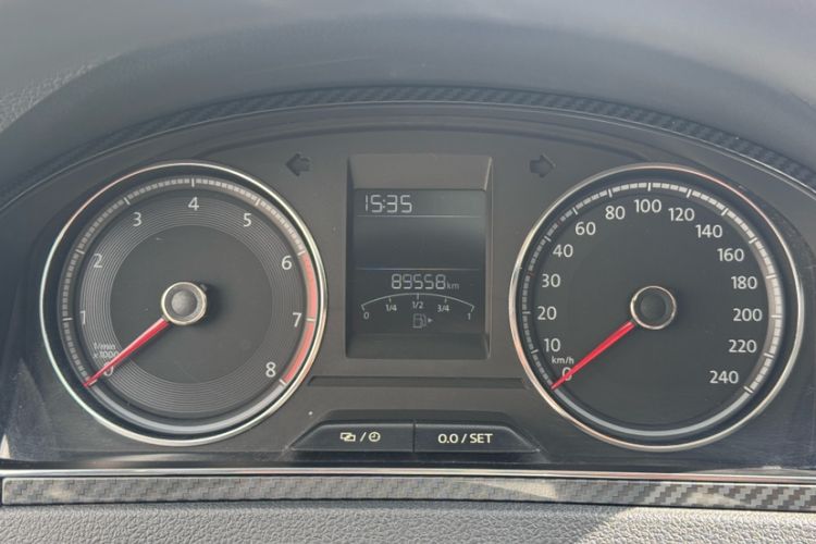 Used Volkswagen Santana 2017 Haval H9 1.6L Automatic Comfort Edition Odometer Close Up