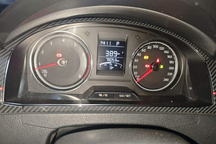 Used Volkswagen Santana 2017 Haval H9 1.6L Automatic Comfort Edition Odometer Close Up