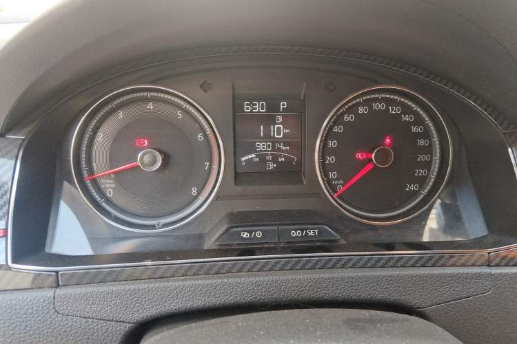 Used Volkswagen Santana 2017 Haval H9 1.6L Automatic Comfort Edition Odometer Close Up