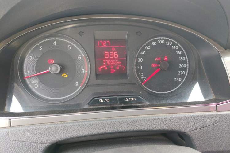 Used Volkswagen Santana 2017 HaoNa 1.4L Manual Fashion Edition Odometer Close Up