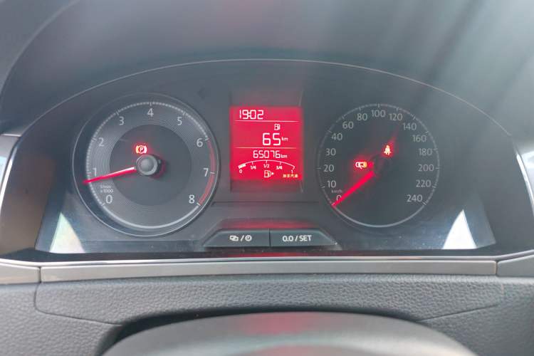 Used Volkswagen Santana 2017 Haval H9 1.6L Manual Fashion Edition Odometer Close Up