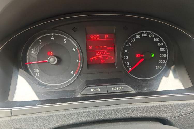 Used Volkswagen Santana 2017 Haval H6 1.6L Automatic Fashion Edition Odometer Close Up