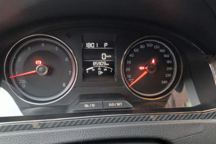 Used Volkswagen Santana 2017 Haval H9 1.6L Automatic Comfort Edition Odometer Close Up