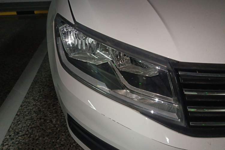 Used Volkswagen Santana 2017 Haval H9 1.6L Automatic Comfort Edition Right Front Headlight