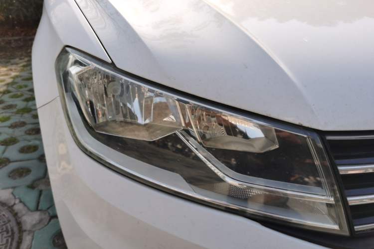 Used Volkswagen Santana 2017 Haval H9 1.6L Automatic Comfort Edition Right Front Headlight