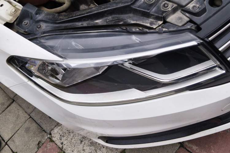 Used Volkswagen Santana 2017 Haval H9 1.6L Automatic Comfort Edition Right Front Headlight