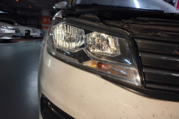 Used Volkswagen Santana 2017 Haval H9 1.6L Automatic Comfort Edition Right Front Headlight