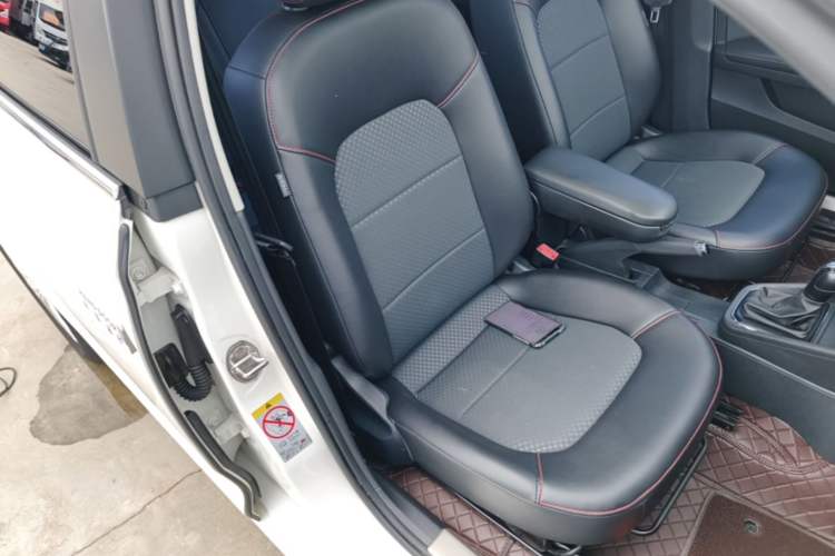 Used Volkswagen Santana 2017 Haval H9 1.6L Automatic Comfort Edition Right Front Seat