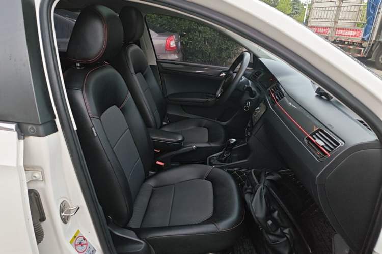 Used Volkswagen Santana 2017 Haval H9 1.6L Automatic Comfort Edition Right Front Seat