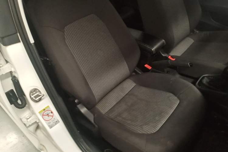 Used Volkswagen Santana 2017 Haval H6 1.6L Automatic Fashion Edition Right Front Seat