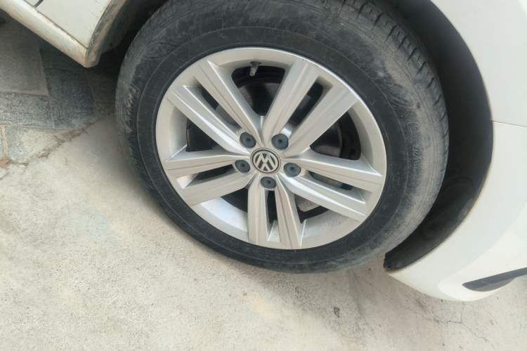 Used Volkswagen Santana 2017 Haval H6 1.6L Automatic Fashion Edition Right Front Wheel Hub