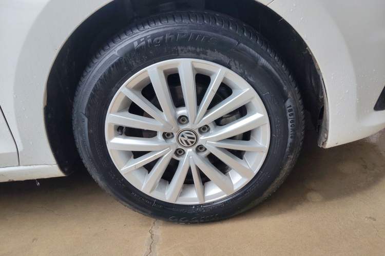 Used Volkswagen Santana 2017 Haval H9 1.6L Automatic Comfort Edition Right Front Wheel Hub