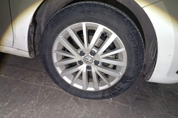 Used Volkswagen Santana 2017 Haval H9 1.6L Automatic Comfort Edition Right Front Wheel Hub