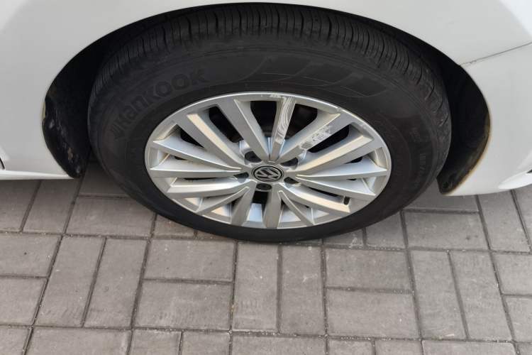 Used Volkswagen Santana 2017 Haval H9 1.6L Automatic Comfort Edition Right Front Wheel Hub