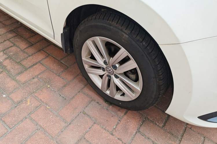 Used Volkswagen Santana 2017 Haval H6 1.6L Automatic Fashion Edition Right Front Wheel Hub