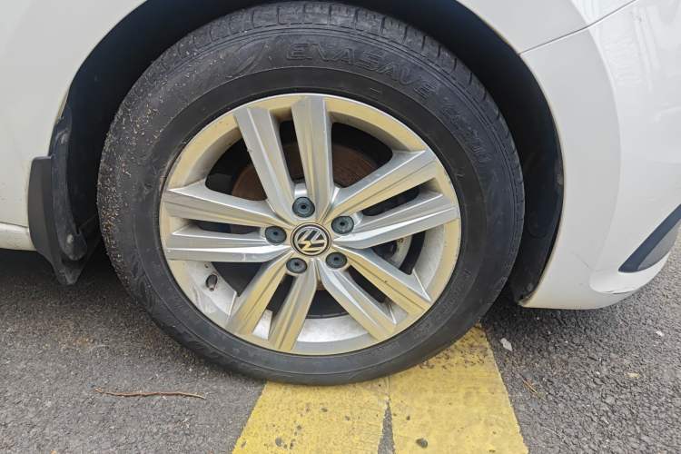 Used Volkswagen Santana 2017 Haval H6 1.6L Automatic Fashion Edition Right Front Wheel Hub
