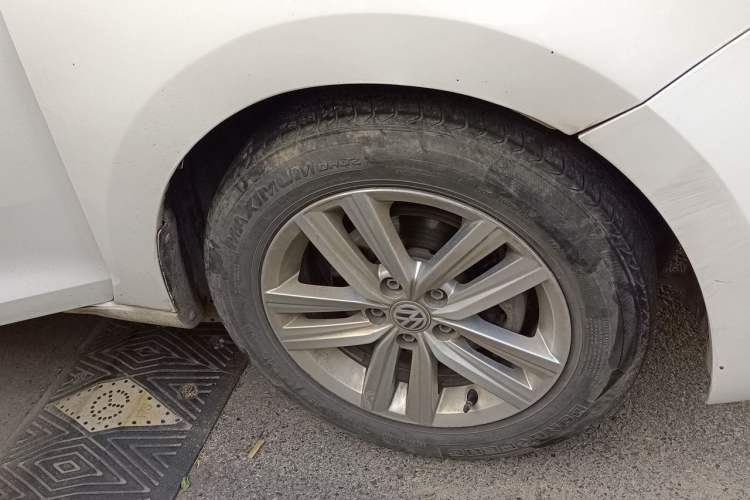 Used Volkswagen Santana 2017 Haval H6 1.6L Automatic Fashion Edition Right Front Wheel Hub