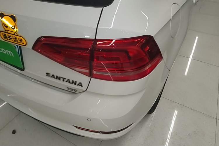 Used Volkswagen Santana 2017 Haval H9 1.6L Automatic Comfort Edition Right Rear Taillight