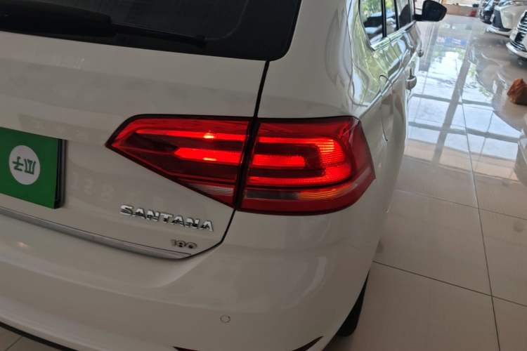 Used Volkswagen Santana 2017 Haval H9 1.6L Automatic Comfort Edition Right Rear Taillight