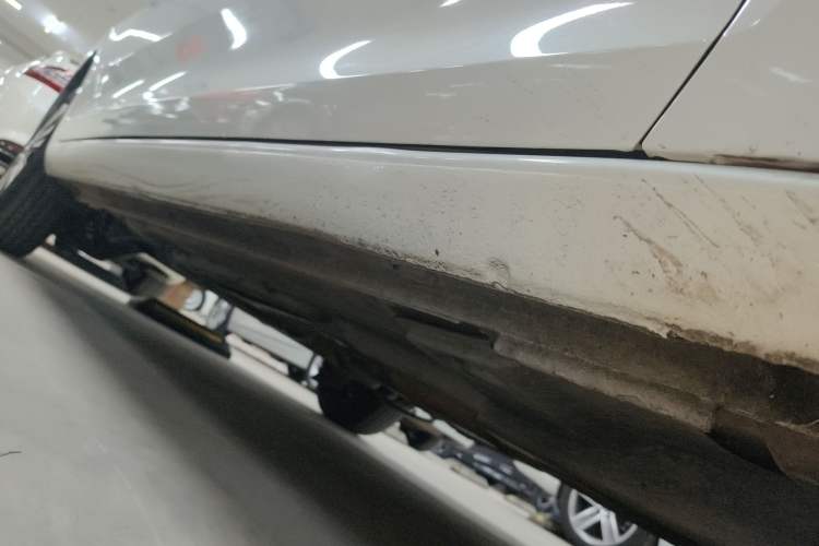 Used Volkswagen Santana 2017 Haval H6 1.6L Automatic Fashion Edition Right Side Sill