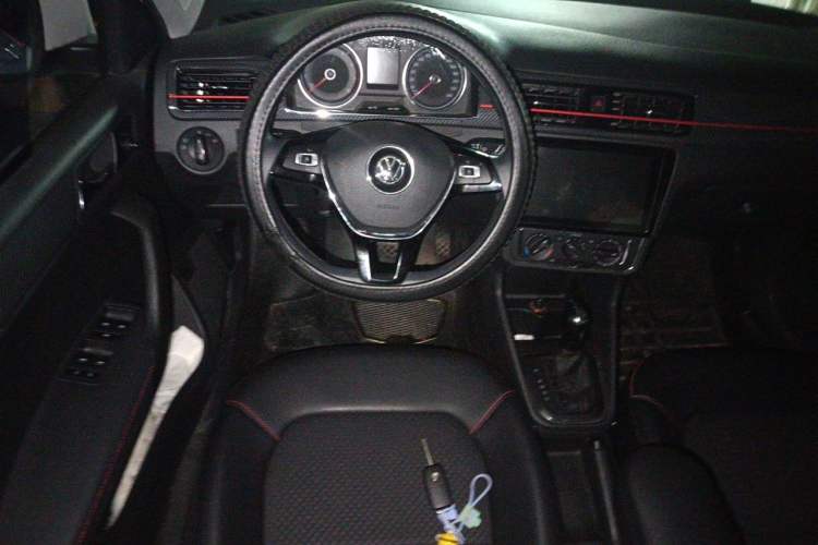 Used Volkswagen Santana 2017 Haval H9 1.6L Automatic Comfort Edition Steering Wheel