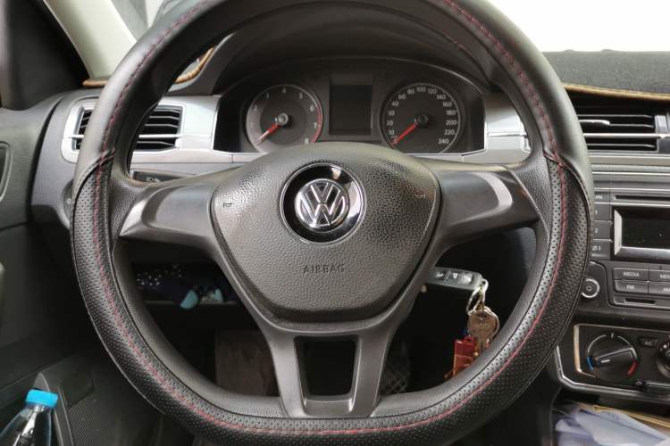 Used Volkswagen Santana 2017 Haval H6 1.6L Automatic Fashion Edition Steering Wheel