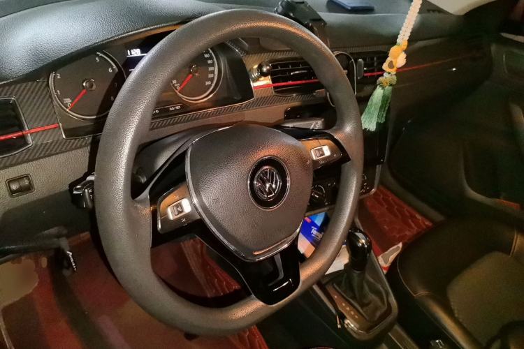 Used Volkswagen Santana 2017 Haval H9 1.6L Automatic Comfort Edition Steering Wheel