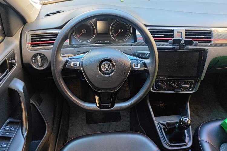 Used Volkswagen Santana 2017 Haval H9 1.6L Manual Comfort Edition Steering Wheel