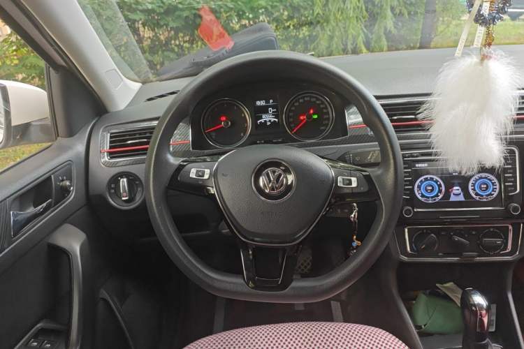 Used Volkswagen Santana 2017 Haval H9 1.6L Automatic Comfort Edition Steering Wheel