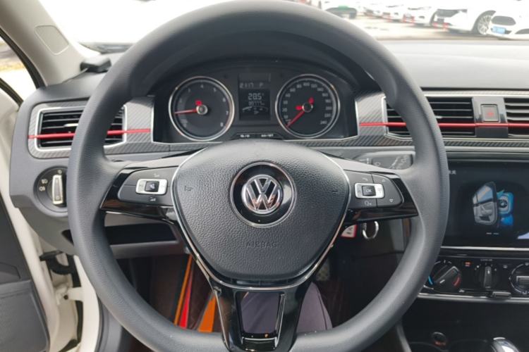 Used Volkswagen Santana 2017 Haval H9 1.6L Automatic Comfort Edition Steering Wheel