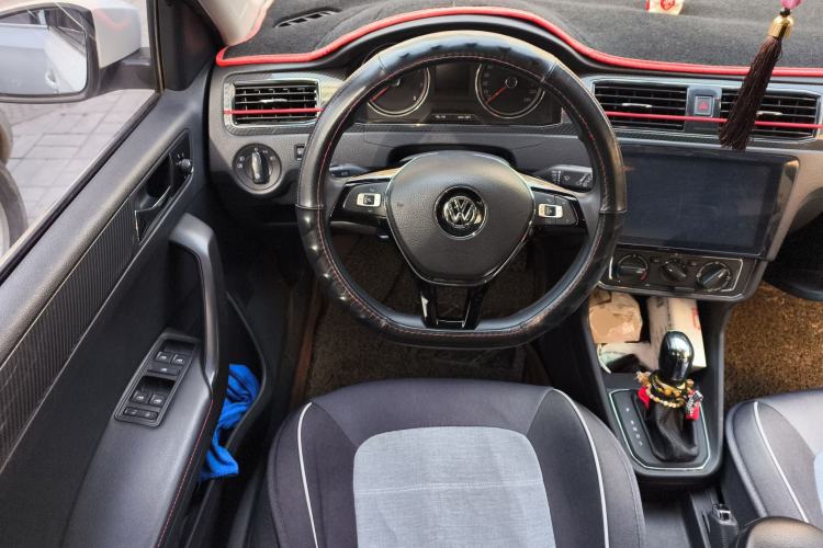 Used Volkswagen Santana 2017 Haval H9 1.6L Automatic Comfort Edition Steering Wheel