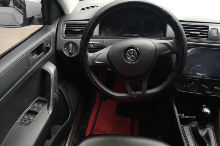 Used Volkswagen Santana 2017 Haval H6 1.6L Automatic Fashion Edition Steering Wheel