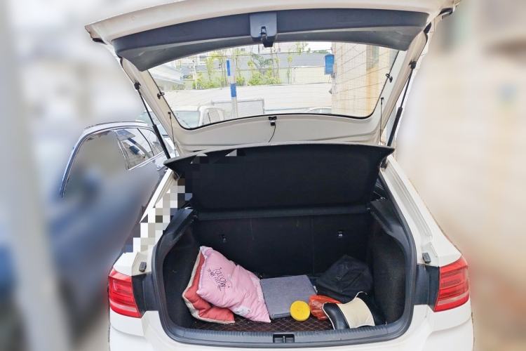 Used Volkswagen Santana 2017 Haval H6 1.6L Automatic Fashion Edition Trunk