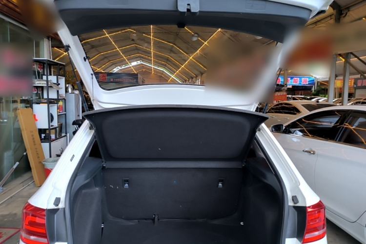 Used Volkswagen Santana 2017 Haval H6 1.6L Automatic Fashion Edition Trunk