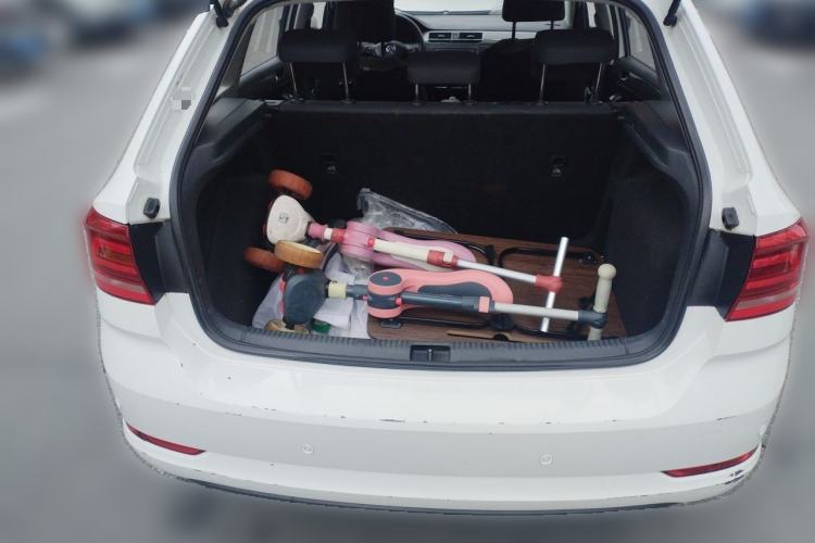 Used Volkswagen Santana 2017 HaoNa 1.4L Manual Fashion Edition Trunk