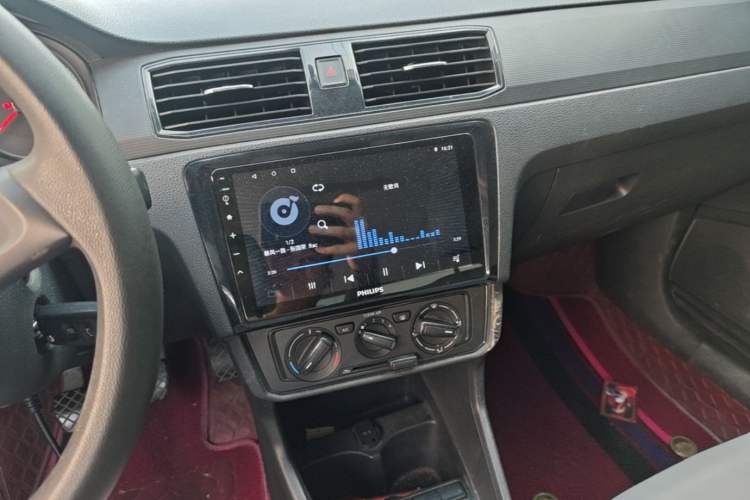Used Volkswagen Santana 2018 1.5L Manual Fashion Edition Audio And AC Panel
